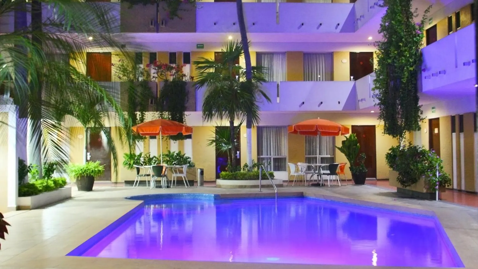 Hotel Azteca Inn Mazatlán